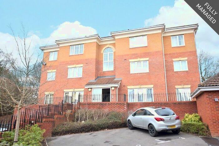 2 Bedroom Flat To Rent In Hollerith Rise, Bracknell, Berkshire, RG12