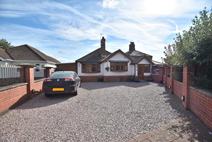 3 Bedroom Detached Bungalow For Sale In Meadow End, Gotham, NG11