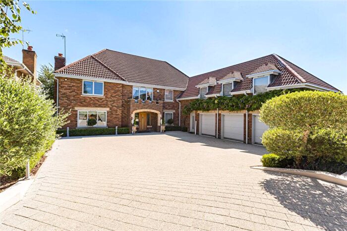 5 Bedroom Detached House For Sale In Turnberry Lane, Collingtree Park, Northampton, Northamptonshire, NN4