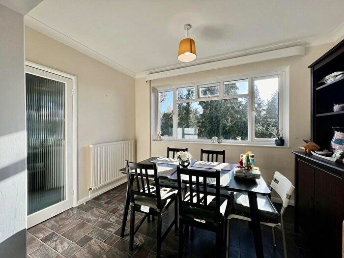 2 Bedroom Apartment To Rent In Eastbury Avenue, Northwood, HA6