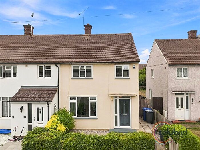 3 Bedroom End Of Terrace House For Sale In Dene Path, South Ockendon, RM15