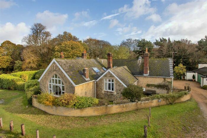 3 Bedroom Semi-Detached House For Sale In Hosey Common, Hosey Hill, Westerham, TN16