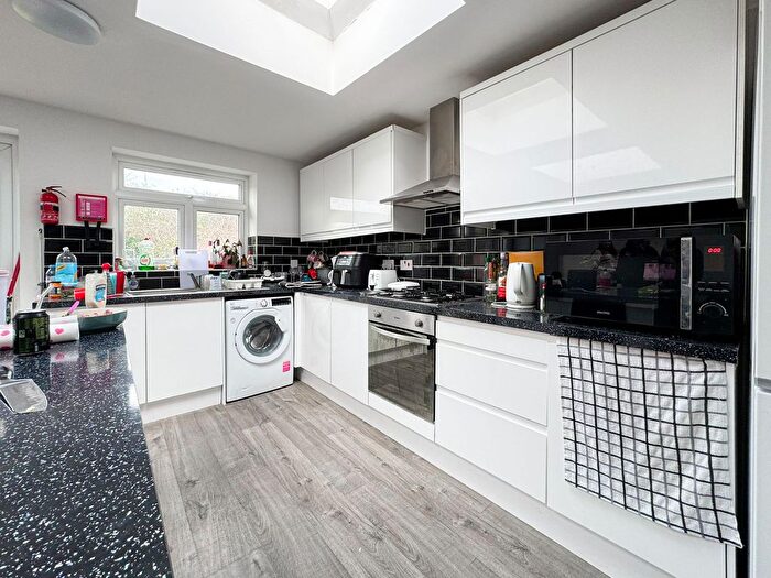 5 Bedroom Property To Rent In Crescent Road, Reading, RG1