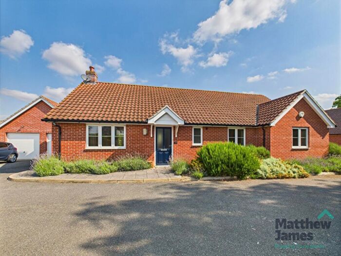 3 Bedroom Detached Bungalow To Rent In Mary Wright Way, Tiptree, CO5