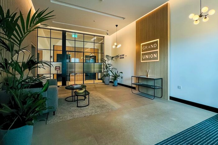 2 Bedroom Flat To Rent In Caldon Boulevard, Alperton, HA0