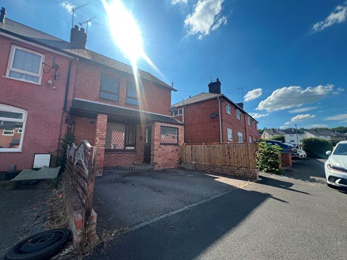 3 Bedroom End Of Terrace House To Rent In Farm Road, Redditch, B98