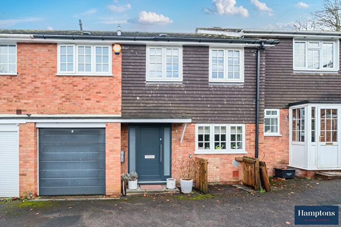 3 Bedroom Terraced House For Sale In St. Nicholas Close, Amersham, HP7