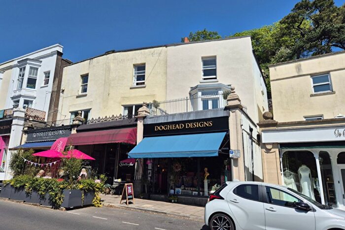 2 Bedroom Flat For Sale In Hill Road, Clevedon, North Somerset, BS21