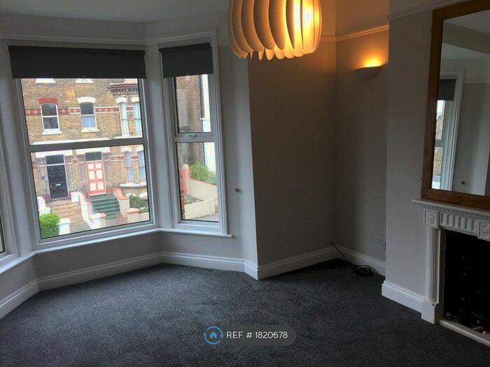 1 Bedroom Flat To Rent In Granville Road, Broadstairs, CT10