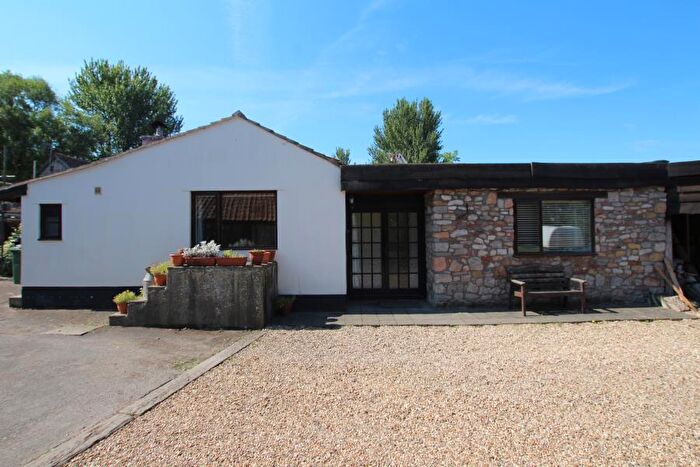 1 Bedroom Barn Conversion To Rent In Welling House Farm - Hallen, BS10