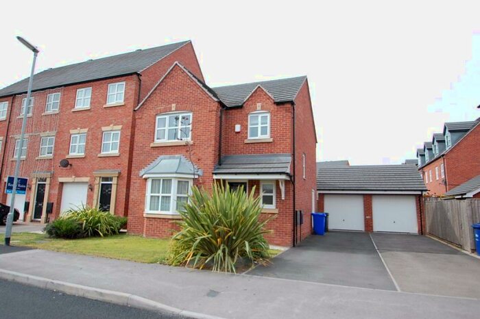 3 Bedroom Detached House To Rent In Blakeholme Court, Burton Upon Trent, Staffordshire, DE14