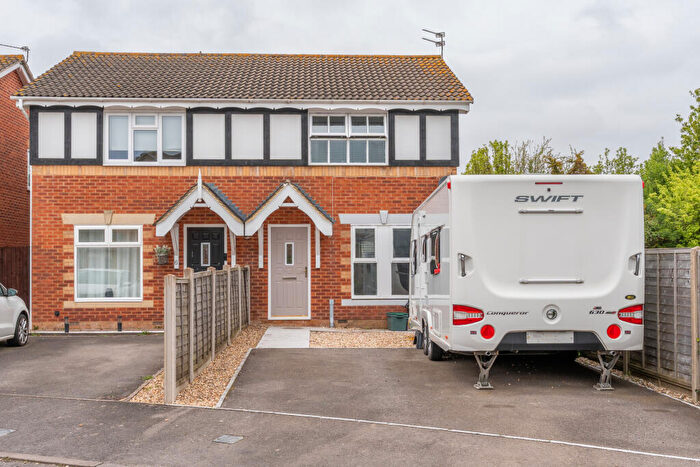 3 Bedroom End Of Terrace House For Sale In Gorse Cover Road, Severn Beach, Bristol, BS35