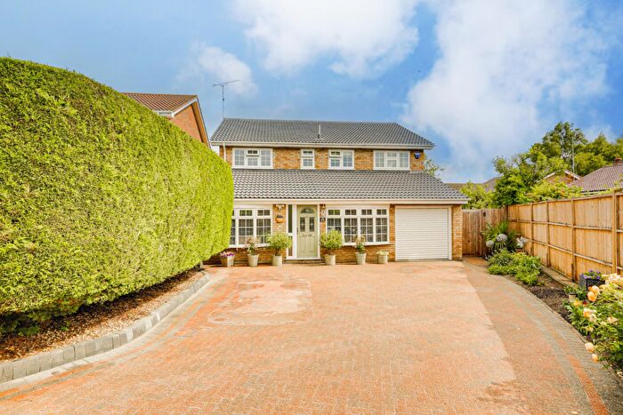 4 Bedroom Detached House For Sale In Cotefield Drive, Leighton Buzzard, LU7