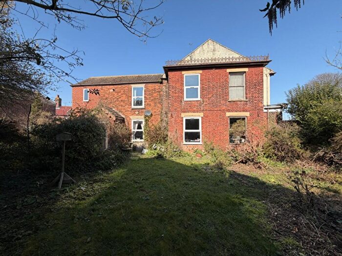 4 Bedroom Semi-Detached House For Sale In High Road, Gorleston, Great Yarmouth, Norfolk, NR31