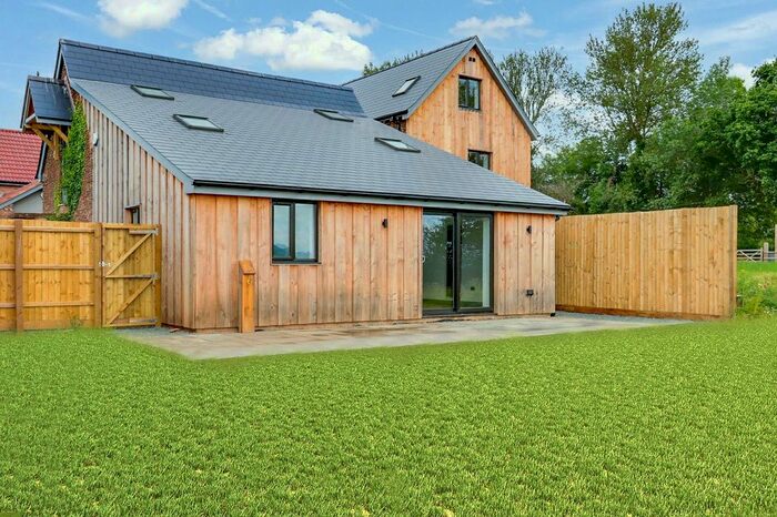 3 Bedroom Barn Conversion For Sale In & Large Garden, Wye Valley View, Whitchurch, Ross-On-Wye, Herefordshire., HR9