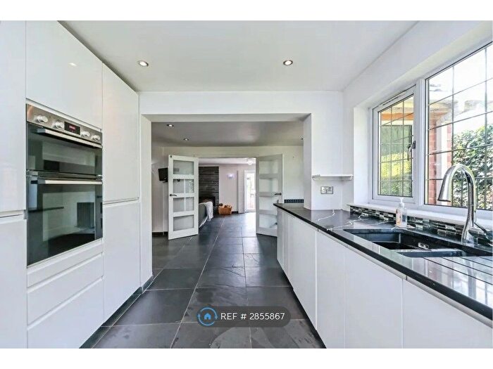 4 Bedroom Bungalow To Rent In Hassock Lane, Heanor, DE75