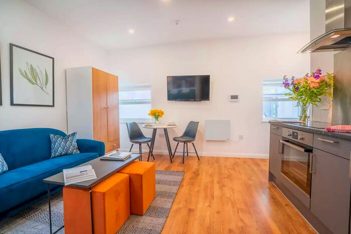 Studio To Rent In Warwick Road (/), Earls Court, London, SW5