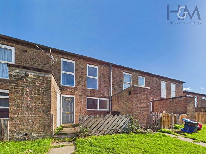 4 Bedroom Terraced House To Rent In Canterbury Way, Stevenage, SG1