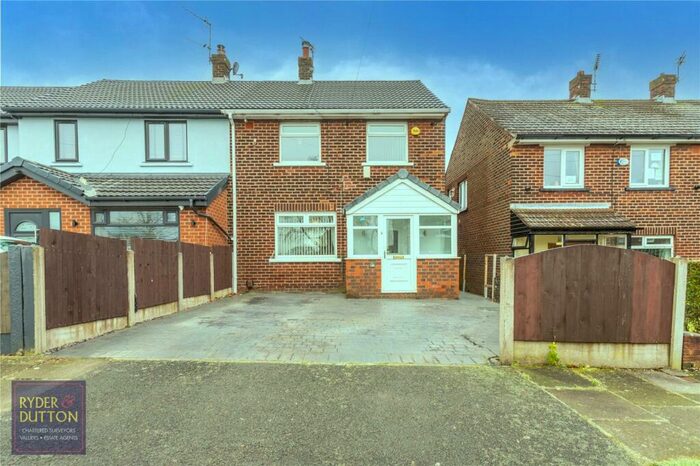 3 Bedroom Semi-Detached House To Rent In Hutton Avenue, Ashton-under-Lyne, OL6