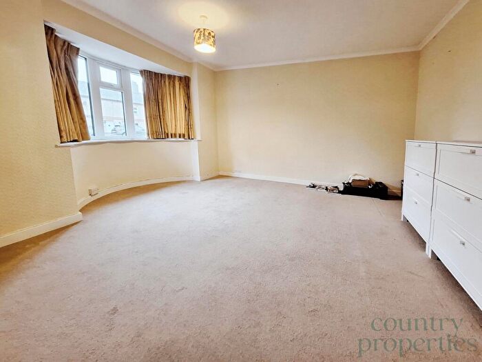3 Bedroom Detached Bungalow For Sale In St Neots Road, Sandy, SG19