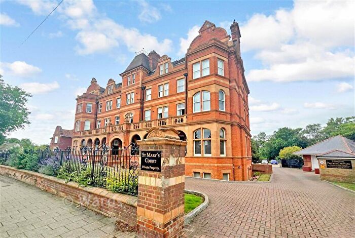 2 Bedroom Flat For Sale In Station Road, Herne Bay, Kent, CT6