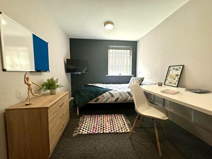 5 Bedroom Flat To Rent In Forster Street, NG7