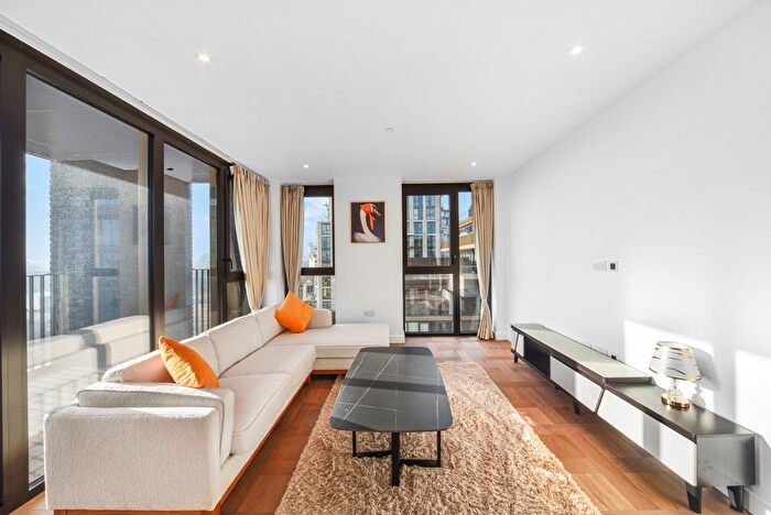 3 Bedroom Flat To Rent In Merino Gardens, London, E1W