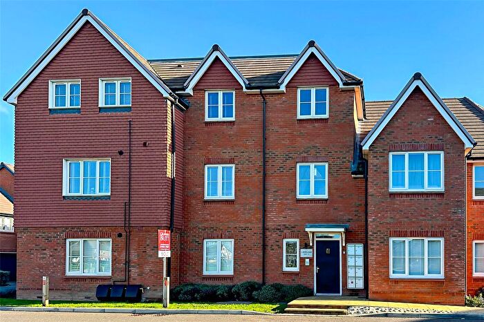 2 Bedroom Flat For Sale In Cresswell Square, Angmering, West Sussex, BN16