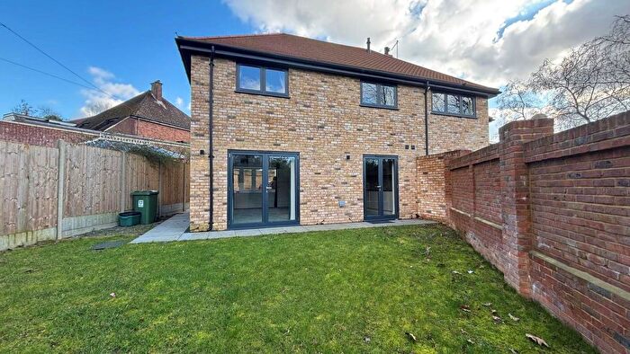 3 Bedroom Semi-Detached House To Rent In Kites View, Ellingham Road, HP2