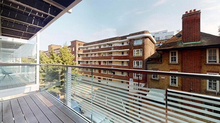 2 Bedroom Apartment To Rent In Back Church Lane, Twyne House Apartment, Aldgate, London, E1