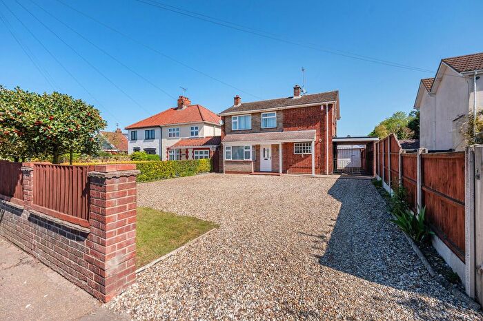 3 Bedroom Detached House For Sale In Mousehold Lane, Sprowston, NR7