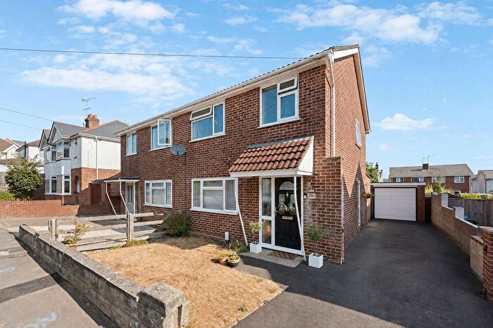 3 Bedroom Semi Detached House For Sale In Glencoe Road, Poole, BH12