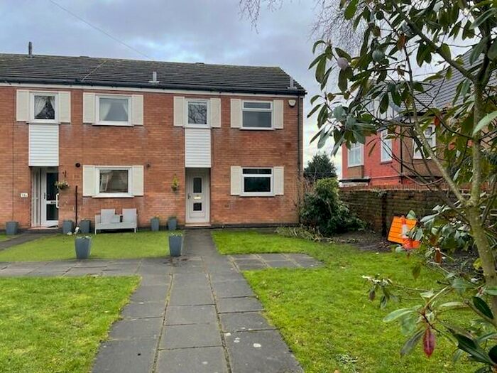 3 Bedroom Town House To Rent In Penkett Road, Wallasey, Wirral, CH45