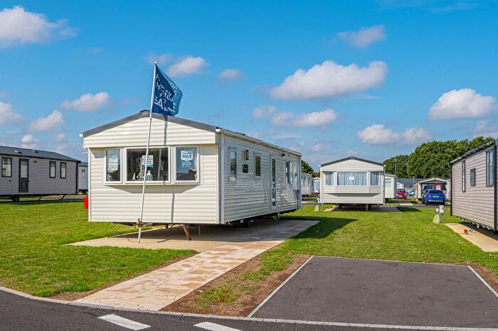 2 Bedroom Mobile/park Home For Sale In Broadland Sands Holiday Park, Corton, NR32