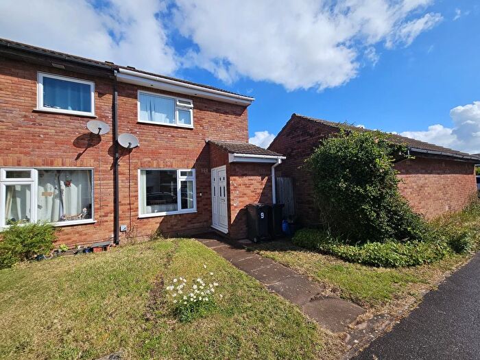 3 Bedroom Semi Detached House To Rent In Bartlett Close, Taunton, TA1