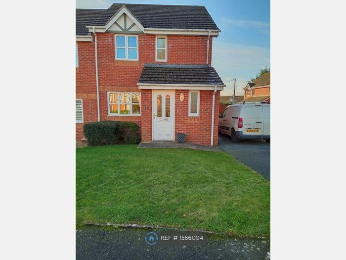 3 Bedroom Semi-Detached House To Rent In Derwen Deg, Menai Bridge, LL59