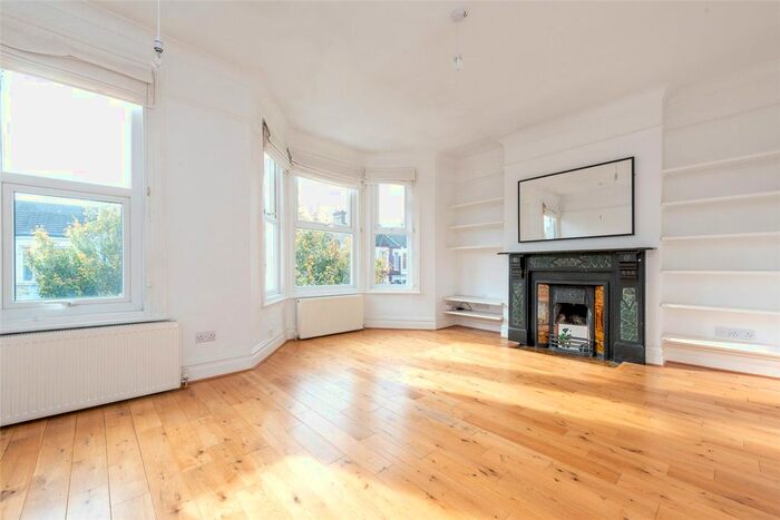 3 Bedroom Flat To Rent In Buchanan Gardens, London, NW10