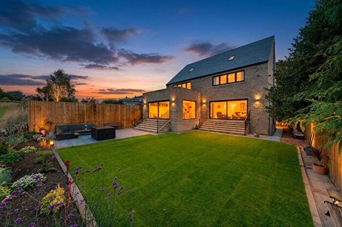 4 Bedroom Detached House For Sale In West View, Shepley Road, Stocksmoor, HD4