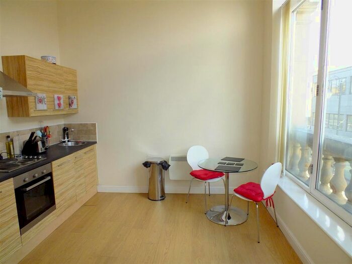 1 Bedroom Flat To Rent In Bank House, Queen Street, Morley, Leeds, LS27