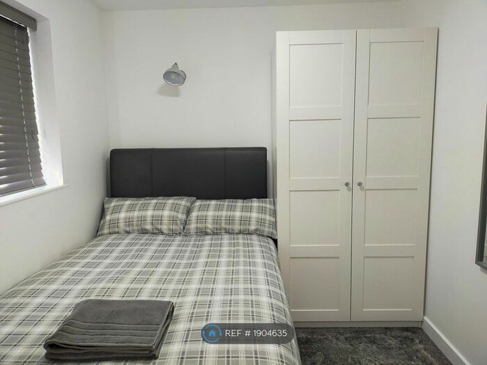 1 Bedroom Flat To Rent In Wells Street Lane, Cardiff, CF11