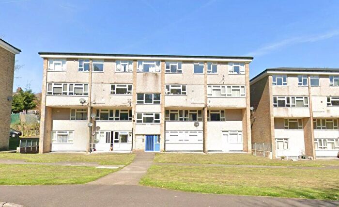 3 Bedroom Flat To Rent In Viaduct Court, Lower Cwm, NP4