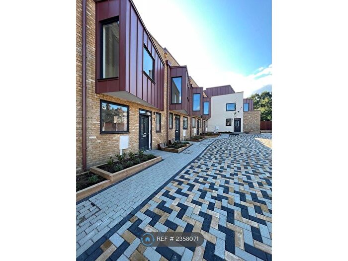 3 Bedroom Terraced House To Rent In Truelove Place, Charlton, SE7