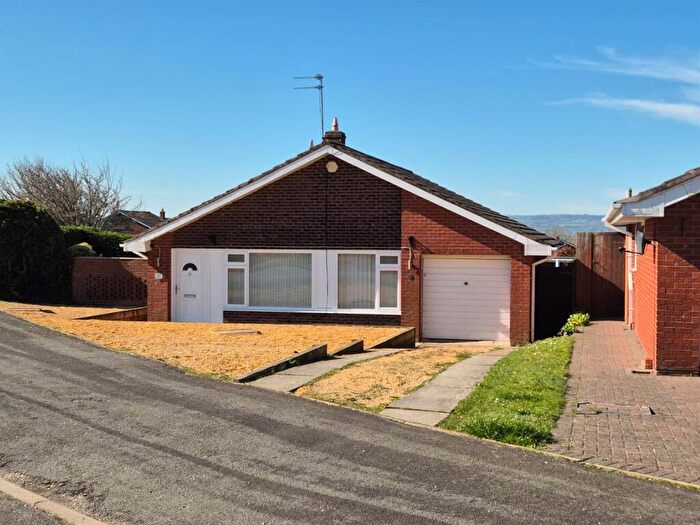 2 Bedroom Detached Bungalow To Rent In Greenfields Drive, Little Neston, Neston, CH64