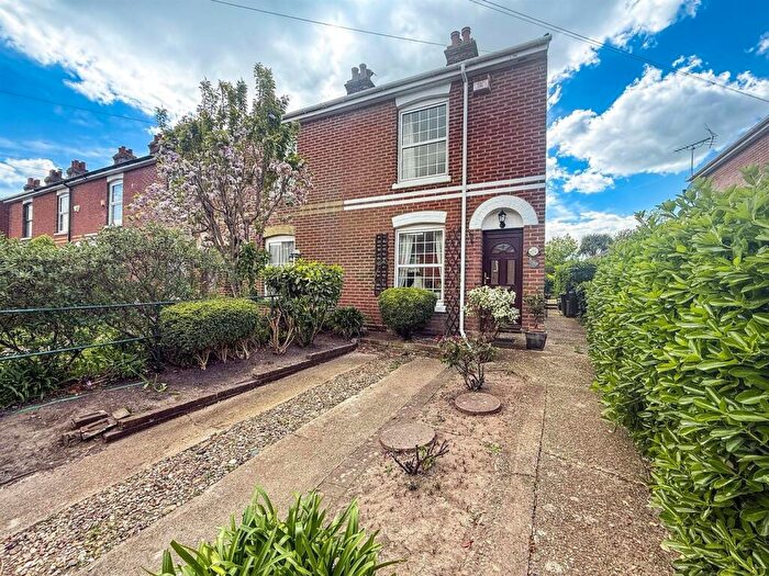 3 Bedroom End Of Terrace House For Sale In Castle Street, Portchester, PO16