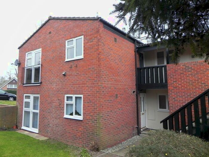 1 Bedroom Flat To Rent In Woodbine Close, CM19