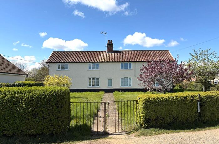 4 Bedroom Detached House For Sale In Meadow View, Watery Lane, Shipdham, Thetford, IP25