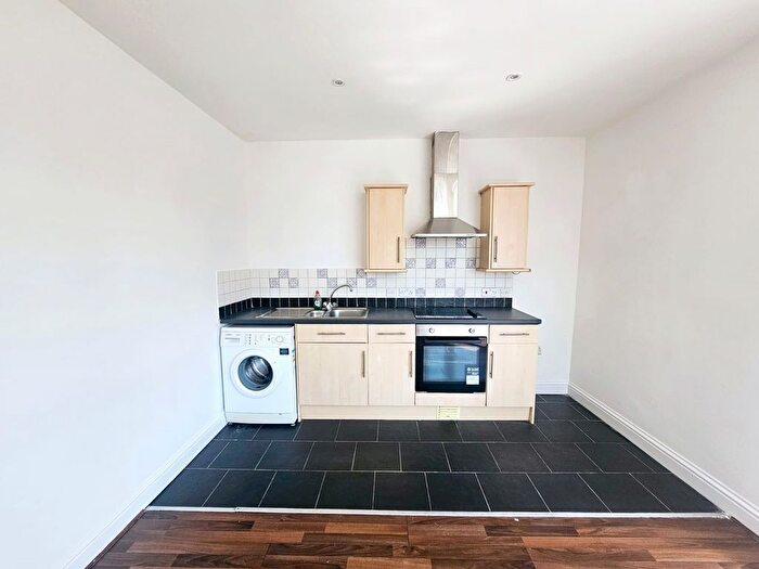 2 Bedroom Flat To Rent In Bridge Road, Southampton, SO19
