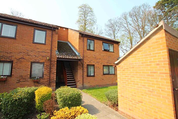 2 Bedroom Flat To Rent In Rowley Drive, Newmarket, CB8