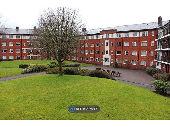 2 Bedroom Flat To Rent In Melmerby Court, Salford, M5