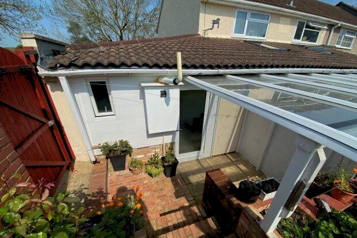 Property To Rent In Wigram Way, Stevenage, SG2